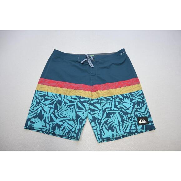 Quiksilver Highline Stretch Board Shorts Striped Athletic Water Swim Mens Sz 36 - Picture 1 of 9